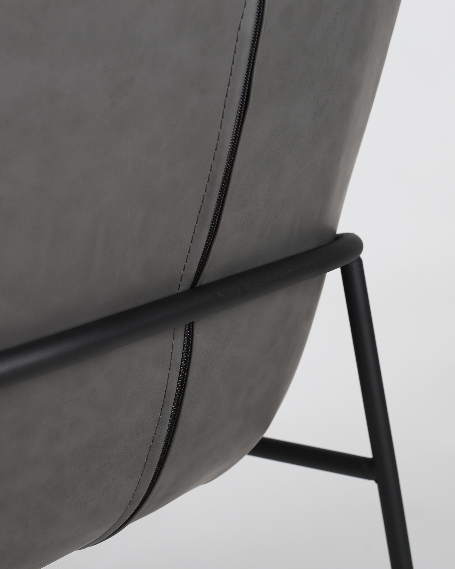 Läder matstol med arm Läder matstol med arm