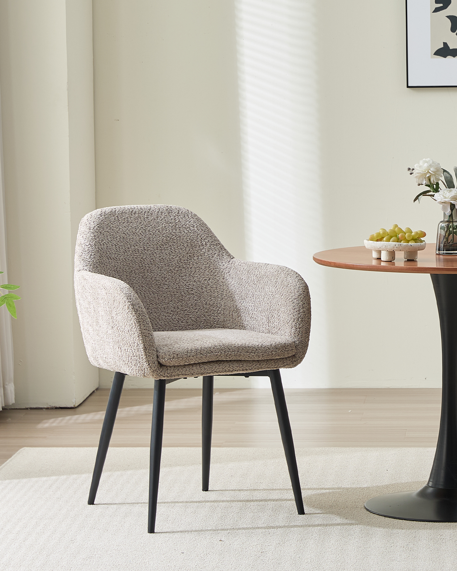 Mjuk klädd matstol Mjuk klädd matstol