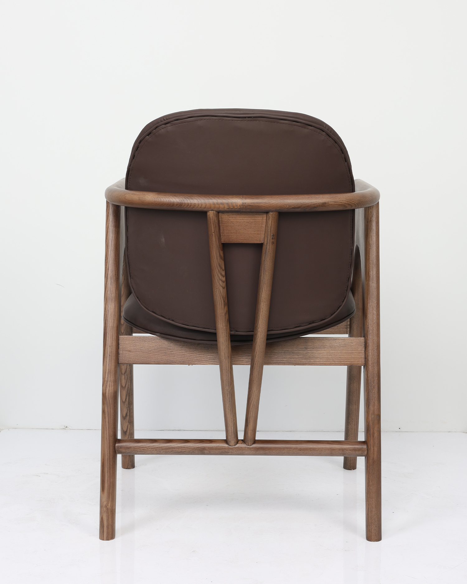 Elegant klädd trästol Elegant klädd trästol