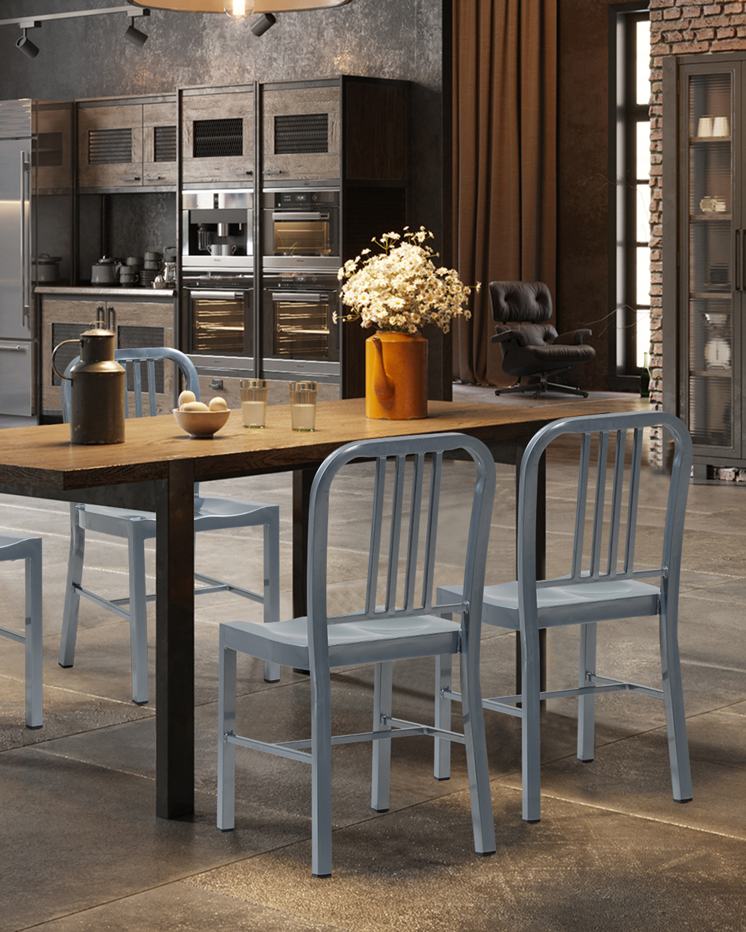 Tidlös designjärnstol Tidlös designjärnstol