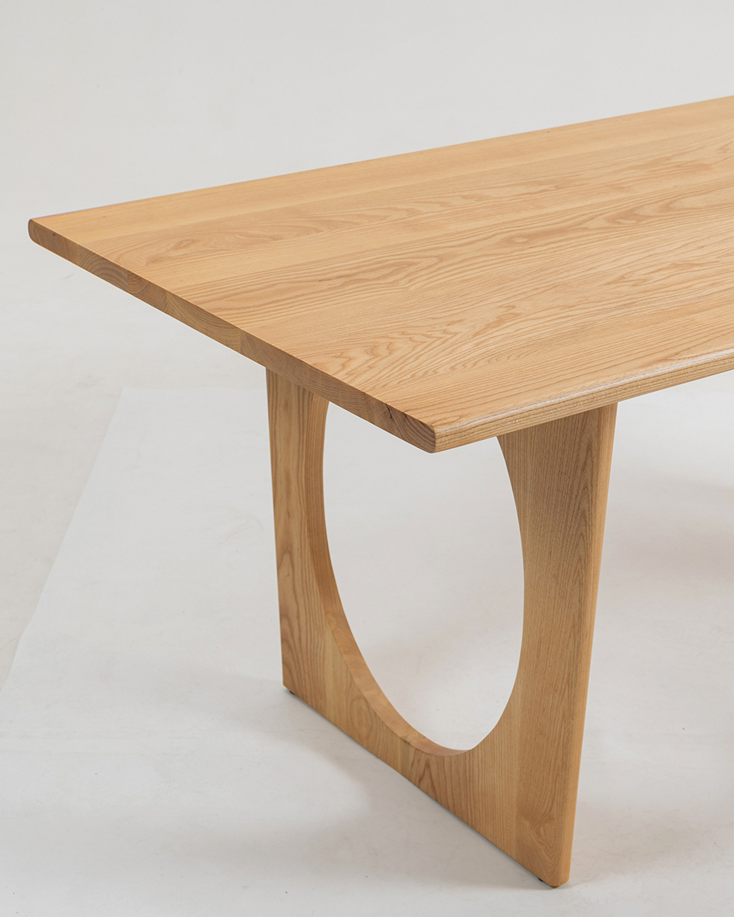 Naturlig skönhet aska träbord Naturlig skönhet aska träbord